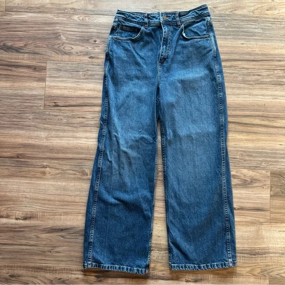 SOLD. Sezane Denim Le Crop Denim Blue Size 8 Size 40 Womens EUC - Picture 2 of 8